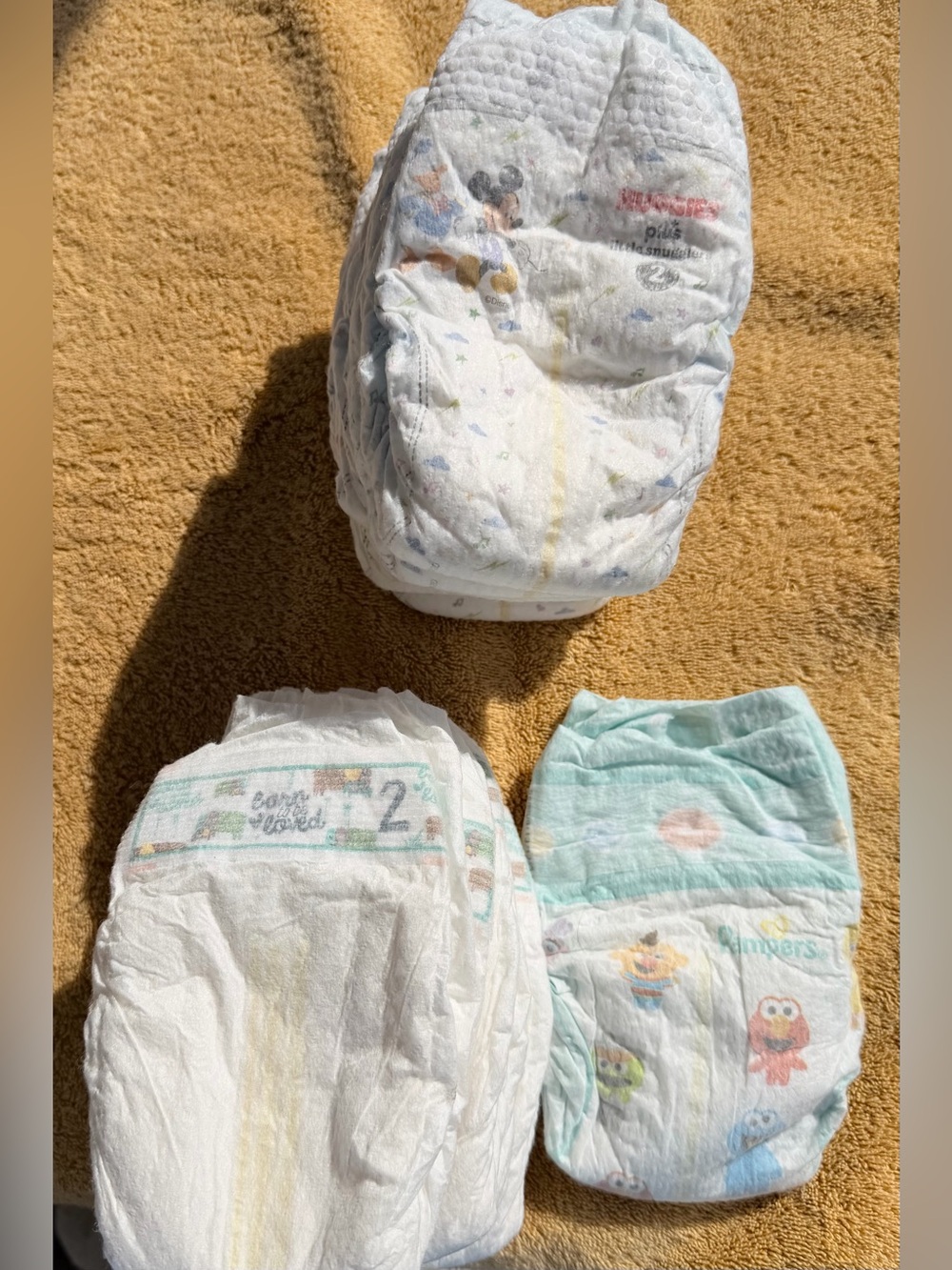 Lot of 16 unisex Size 2 Pampers Huggies + & Born To Be Loved Baby or Doll Diaper